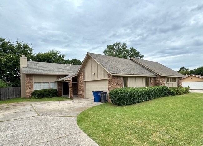 Building Photo - Gorgeous 3 bedroom 2.5 bathroom Duplex home!