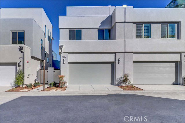 Photo - 130 Spectacle