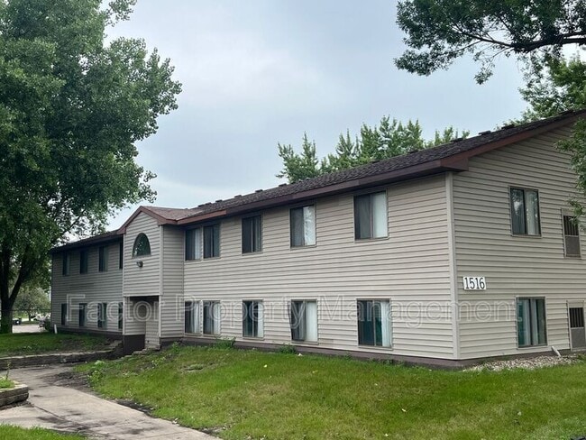 Building Photo - 1516 Warren St Unit 103 Rental