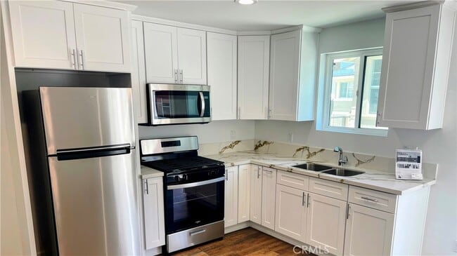 Building Photo - 1807 1/2 S Gramercy Pl-1807 Unit 1807 Rental