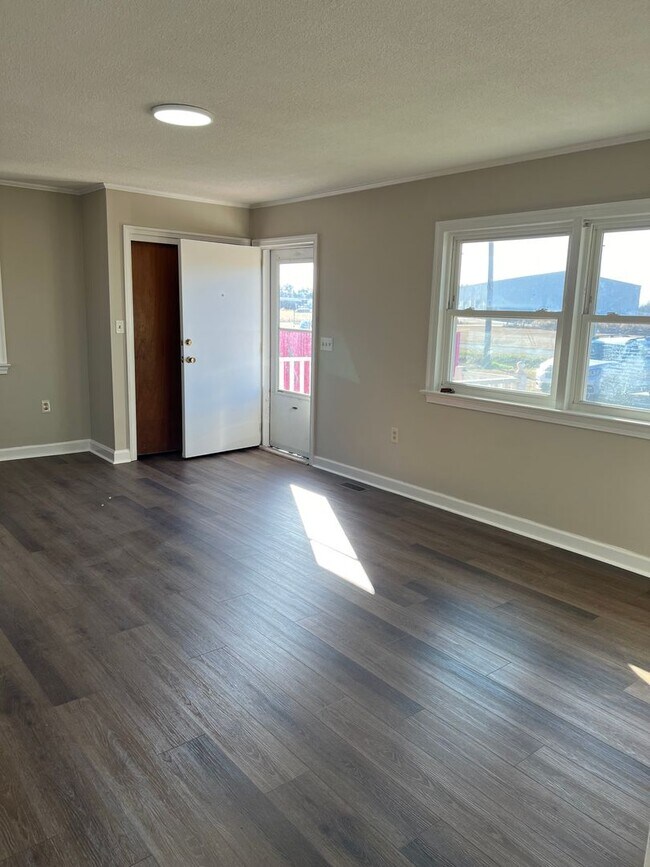 Photo - 169 S Croom Bland Rd