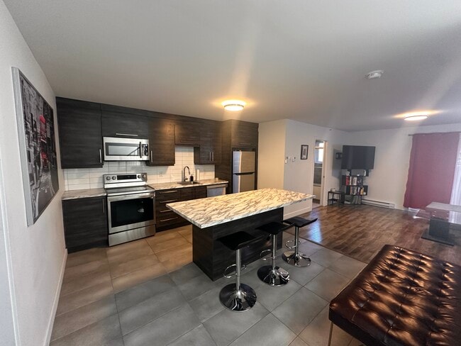 Photo - 3861 Rue Émile Unit 3849