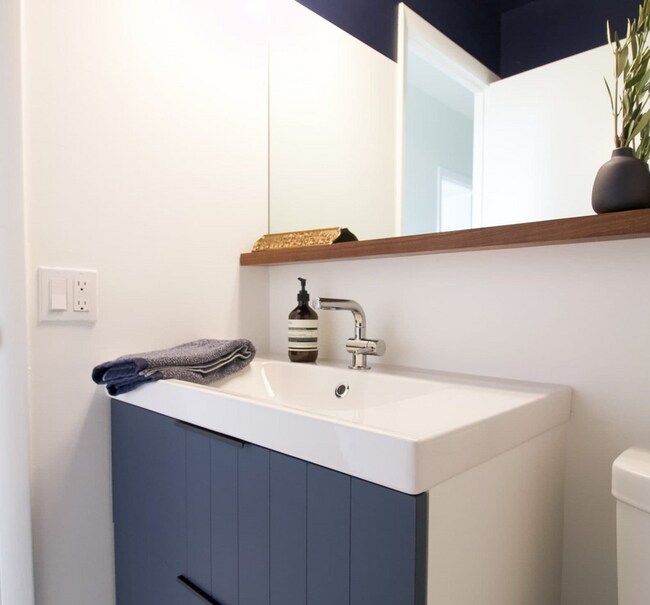 2848 Woodside-ID21078