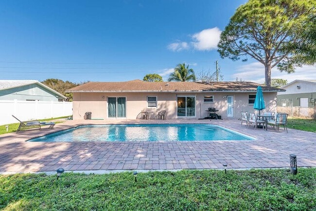 Photo - 2712 Lake Ida Rd