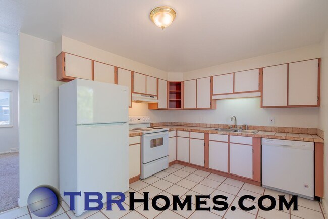 Photo - 2340 W Harvard Ave
