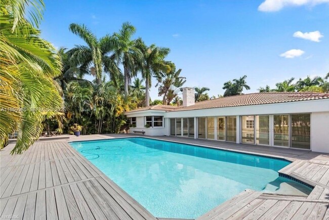 Photo - 1025 Belle Meade Island Dr