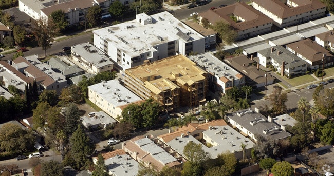 Photo - 5247-5253 Vantage Ave