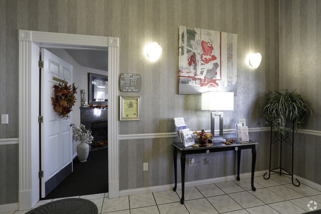 Leasing Office - Hunters Manor