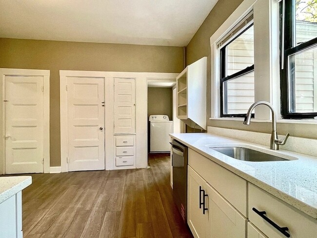 Photo - 46 Quincy St