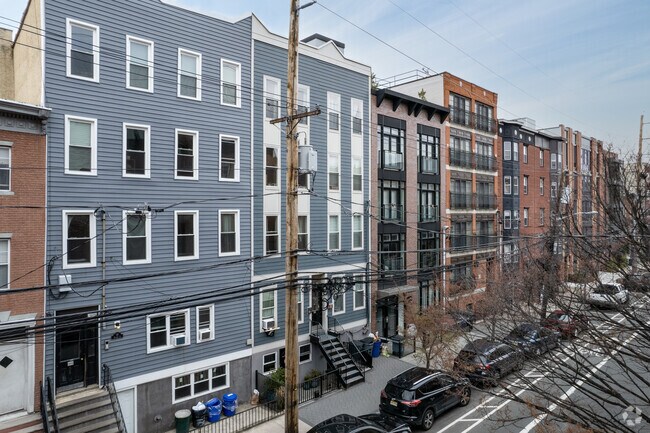 Photo - 60 Madison St