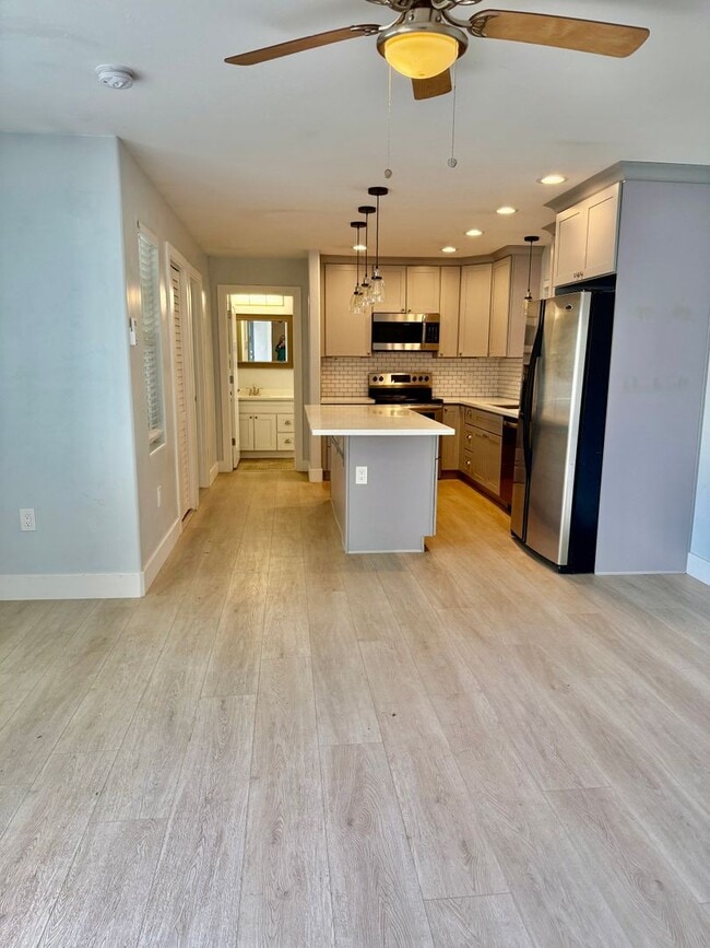 Building Photo - Cute Cottage