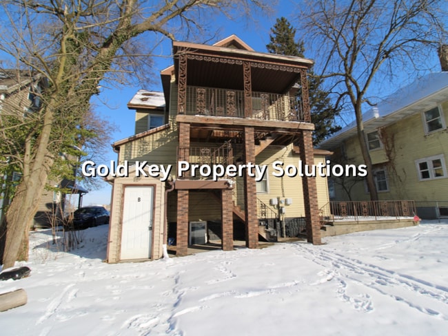 Building Photo - 517-519-519 Wheeling Ave Unit 517 B N Wheeling Ave