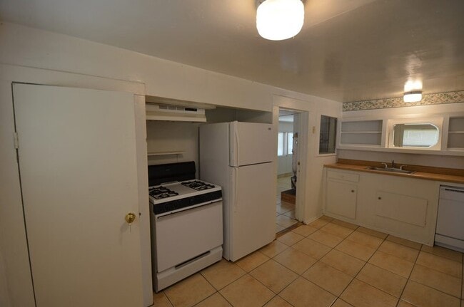 Photo - 1146 Warner St Unit 1146A
