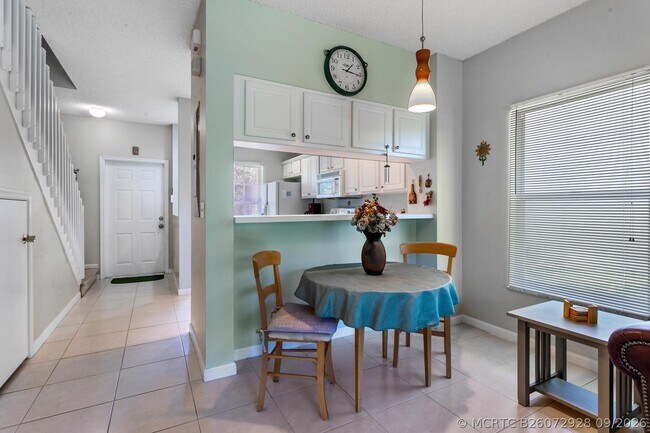 4976 Palmbrooke Cir