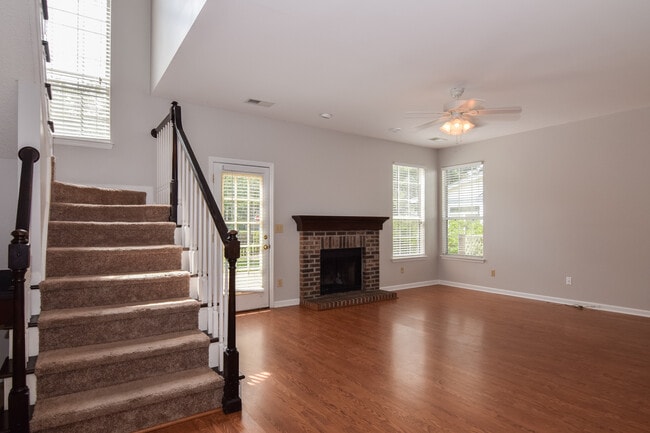 Photo - 1827 Falling Creek Cir