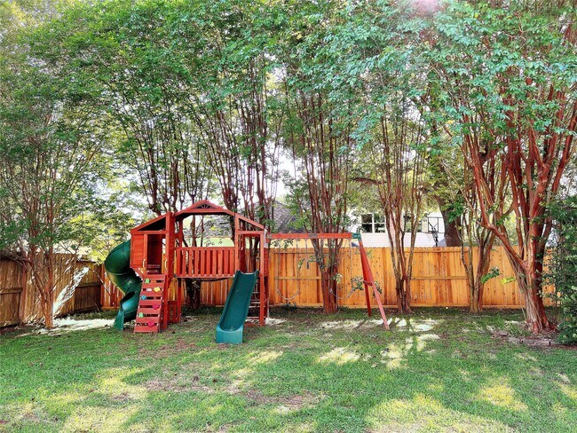 Photo - 4007 N Beechwood Ct