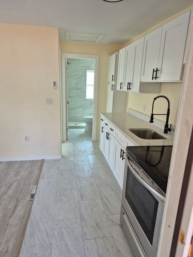Photo - Updated 1 Bedroom Residence Near Downtown St. Pete Unit 5680 28th St N #D5