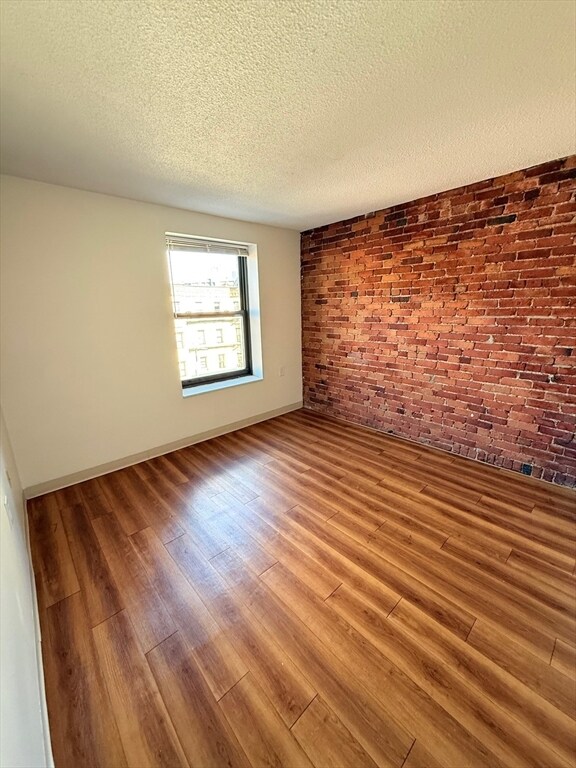 Photo - 66 Westland Ave Unidad 205