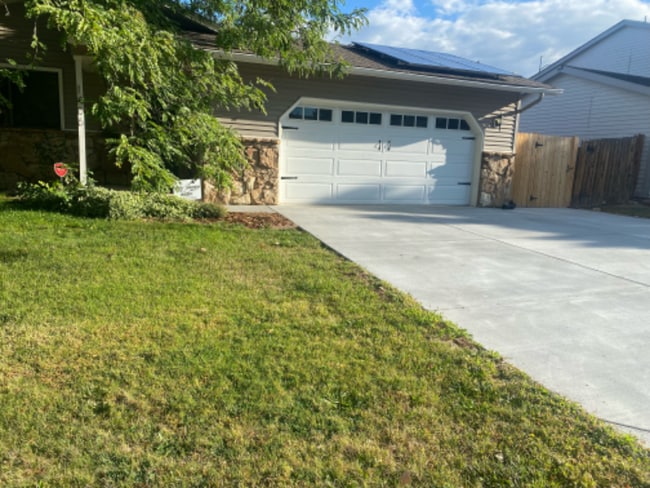 Building Photo - 1406 Glen Haven Dr