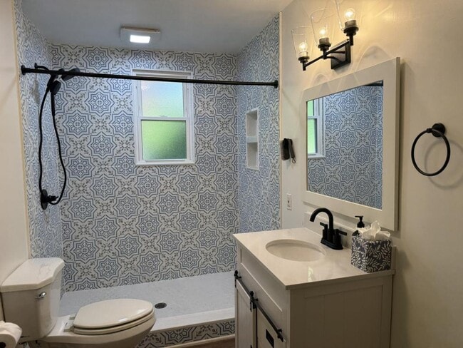 Photo - 2901 Lindsay Ave