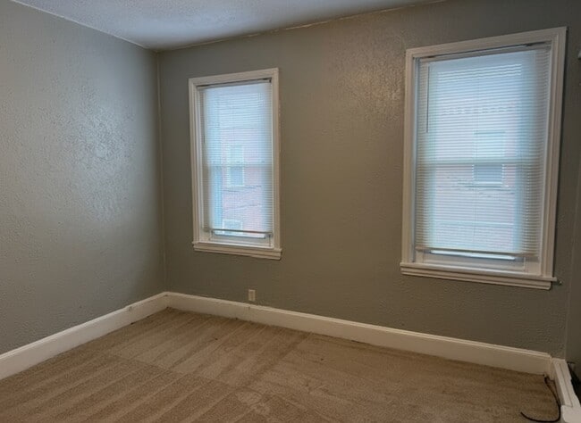 Photo - 612 Cross St