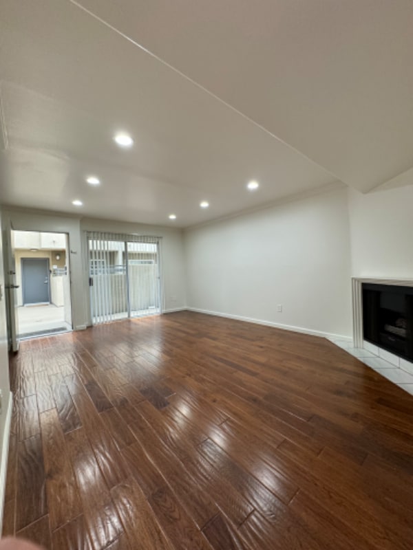 13022 Riverside Dr