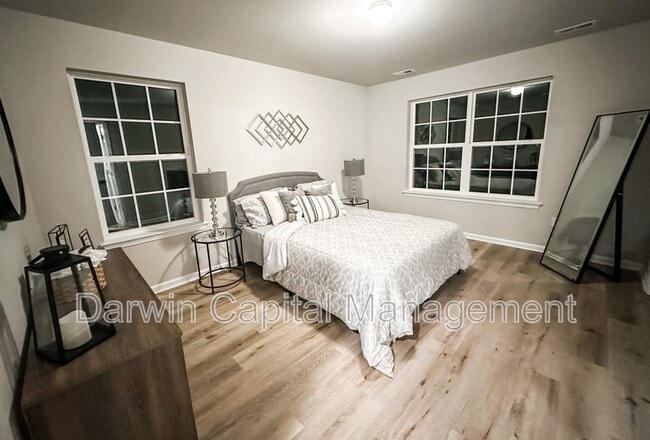 Photo - 385 N Tuckahoe Rd Unit Building 4