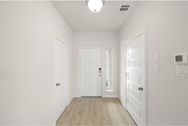 Building Photo - 403 Saddle Ln Rental