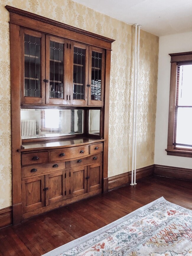 Photo - 1882 Loras Blvd