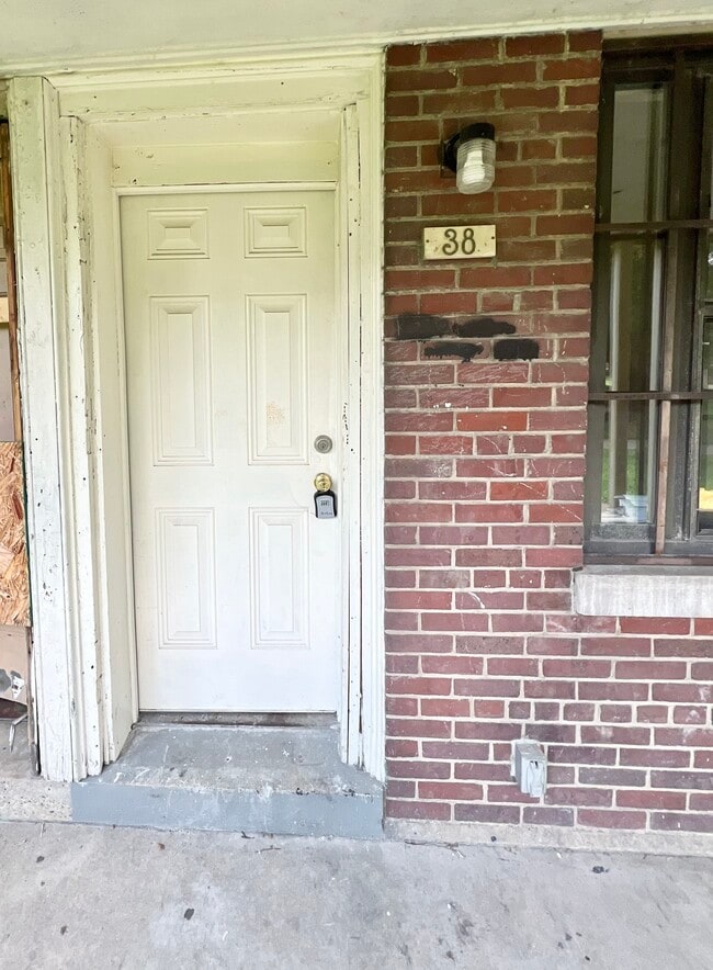 Photo - 38 College Ct
