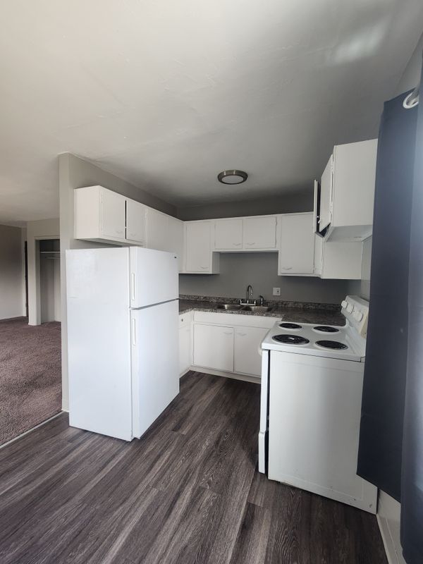 Photo - 1994 Elmira St