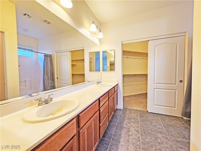 Photo - 5434 Cansano St