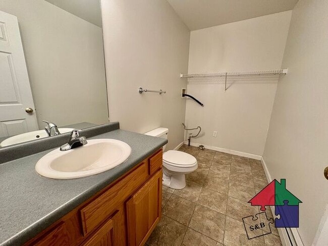 Photo - Beautiful Milton 2 Bedroom - Attached Garage!
