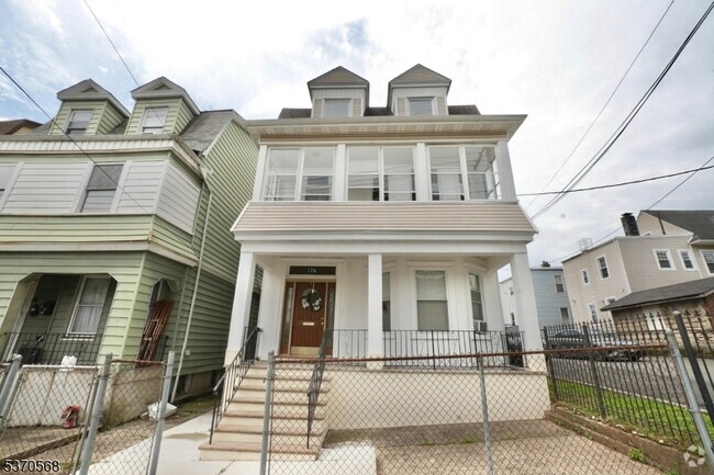 Building Photo - 176 Grafton Ave Unit 3-3 Rental