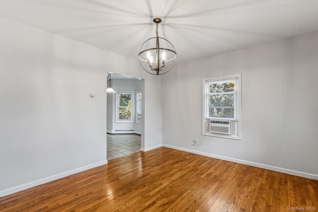 Photo - 9 Underhill Ave