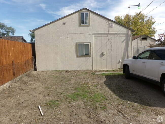 Building Photo - Cozy Northside Apartment 1 Bedroom/1 Bath ... Unit 2915 #B