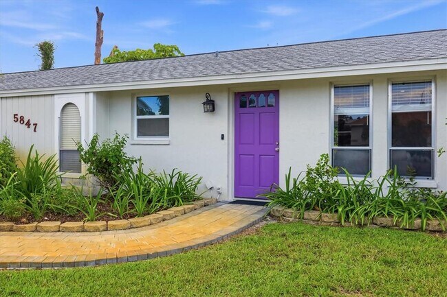 Photo - 5847 Regent Rd