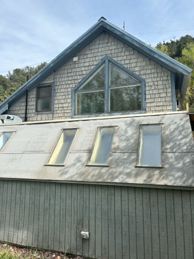 Home in Glenwood Springs House Rental in Glenwood Springs, CO