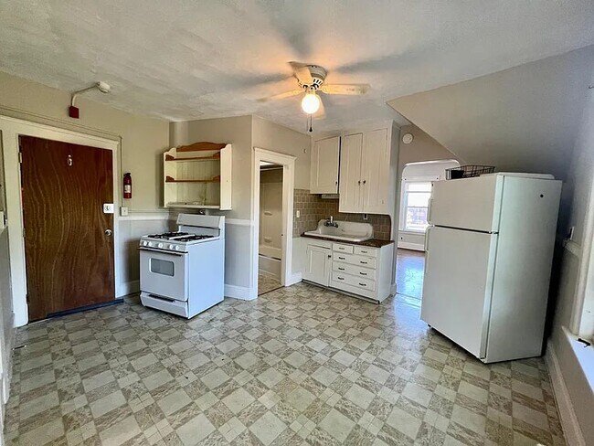 Photo - 231 Cato St Unit 5