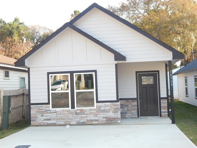 Building Photo - 16963 W Juneau St