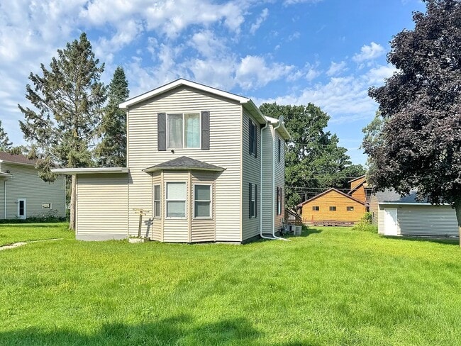 Photo - 465 3rd Ave Unidad Lower