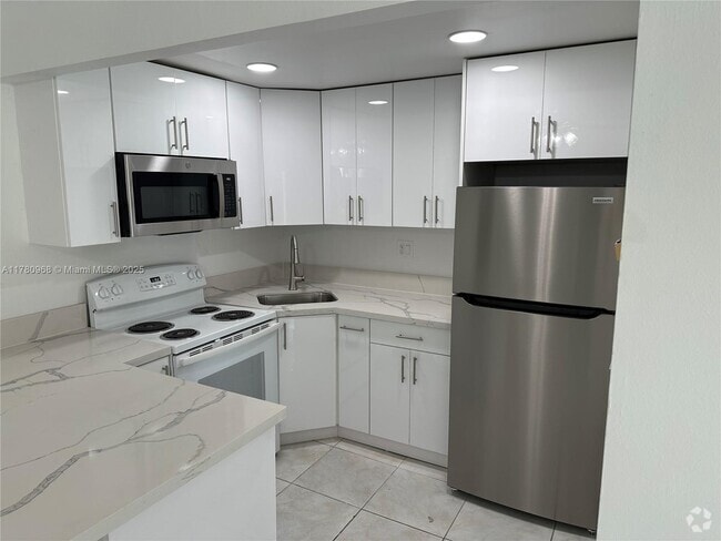 Building Photo - 4715 NW 7th St Unit 108-2 Rental
