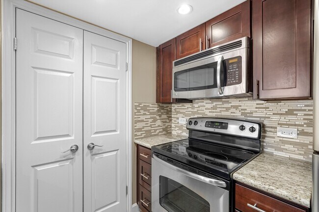 Photo - 3525 Sage Rd Unit 801