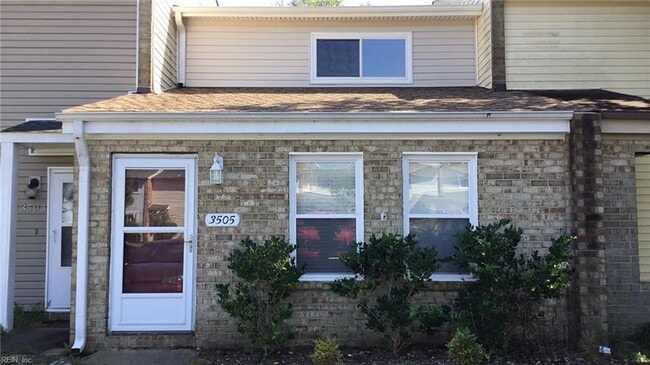 Building Photo - Modern 2-Story Townhome in Central Virgini...