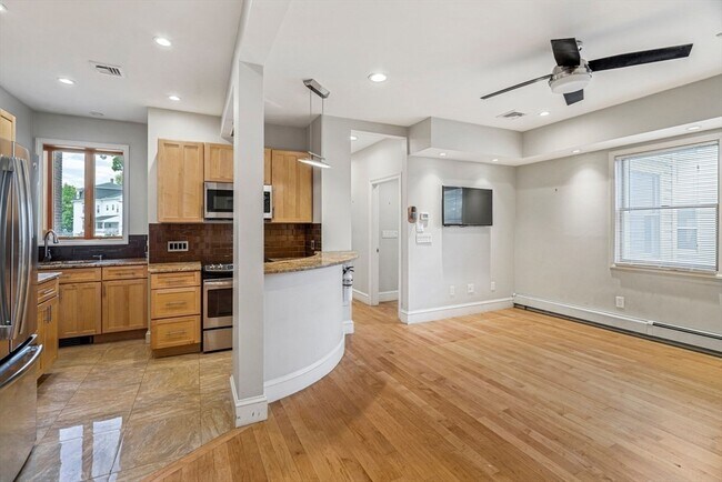 Photo - 75 Easton St Unidad #1