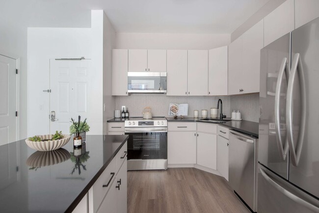 Photo - 55 Riverwalk Place