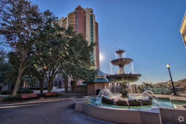 Building Photo - 300 S Duval St Unit 805 Rental