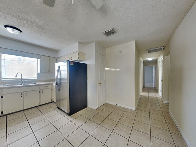 Photo - 2779 Frazier St