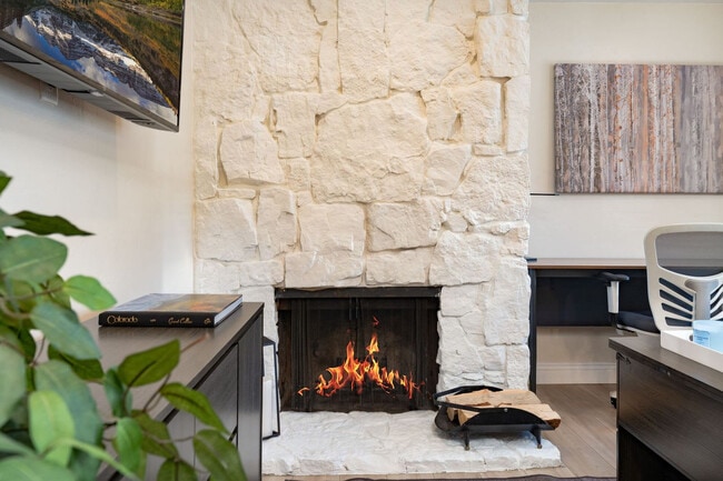 Photo - 940 Waters Ave Unidad ID1339920P