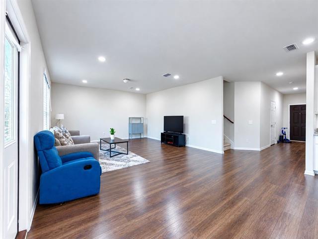 902 Feldspar Way